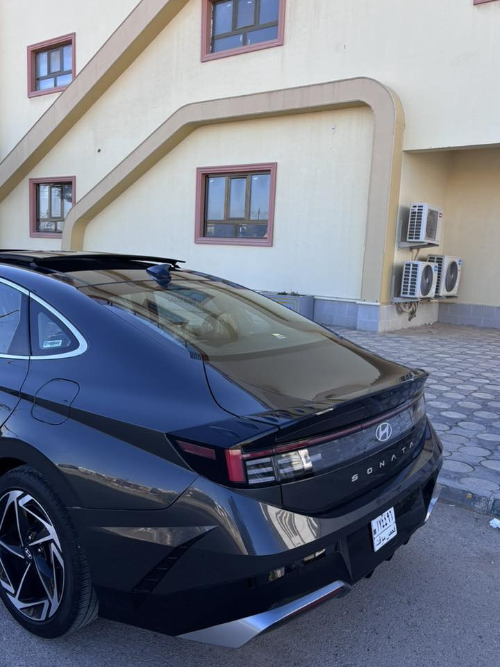 السلام عليكم. سوناتا 2024 
كشنات جلد
فول بانوراما رادار 3كامرات فول للاخير السياره حادثها بارد بل جاملغ الامامي والجاملغ كلير وقطعتين كلير (كلير امريكا) ماشية 60 الف كيلو بدون شاصي ولغد ايرباك ماطاك رقم مثنى شهداء للاتصال ***********
السعر عند الاتصال.
