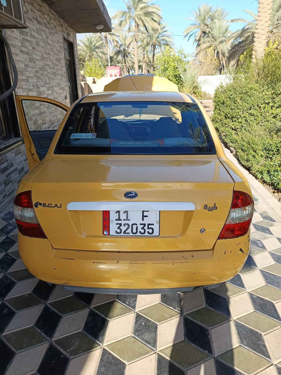 طيبه للبيع موديل 16 السياره مقفوله ما عدا طخه بالباب مال السائق مو واضحه بالصوره كير و مكينه مقفولات 
مكاني كربلاء الحسنيه القنطره البيضه 
العسر 45 وبيه مجال 
***********
