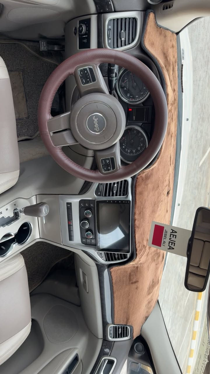 السلام عليكم
 جيب لاريدو امريكي موديل ١٢ داخله كلين سيارة جديدة محرك بدلته مال كصه قبل سبوع صدر جديد بدلته خلفي وامامي لايت زنون اصلي بيها باب صبغ وشويه جوة التريايش مال البوب مو دعم مجرد شخوط عارضها١٥٨  سعر مناسب جداً رقم بغداد انكليزي 

‭٠٧٨١ ٦١٥ ٨٢٨٥‬
