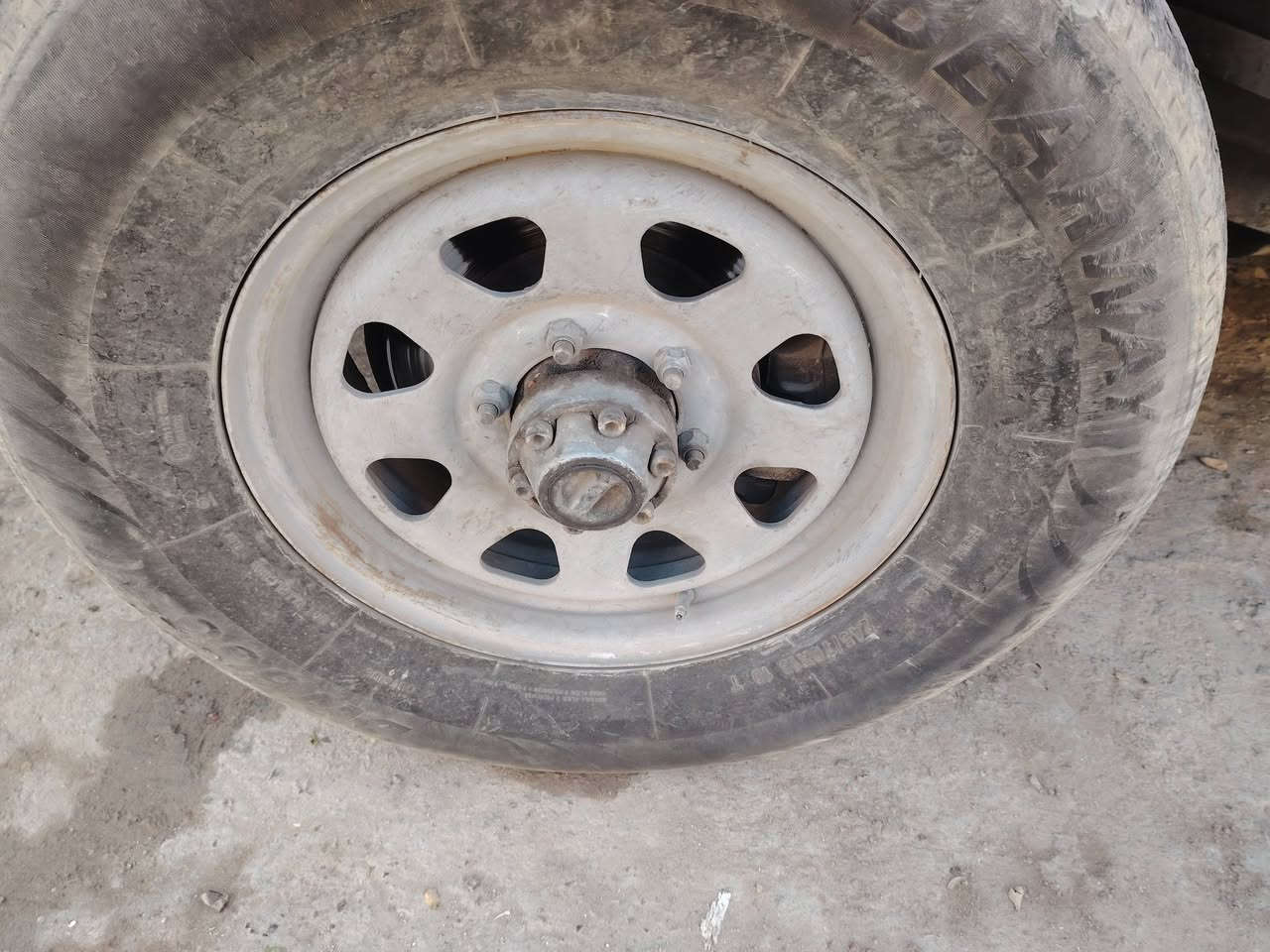 سلام عليكم عدي تخمين وياله مكاني بغداد حجم ١٥ رقمي *********** علي
