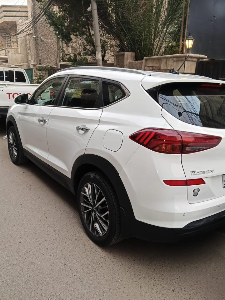 السلام عليكم

توسان 2019 رقم بغداد نكليزي تحويل مباشر ثاني يوم 

كاصد خليجي فول مواصفات عدا بانورما

حساسات امامي خلفي

لايت 5 عدسات

لايت دوار ويه الستيرن

اشارات بالمري ومري شفط

اشارات ترحيب باب ومري

كير 3 انضمه 

بصمه

كشنات جلد كهربائيه

تبريد قطعتين

شاحن وايرليس

ثلاجه بالجكمجه

السياره بيه صبغ الجنطه

مكان السياره بغداد

السعر( 188) وبيه مجال جدا بسيط
***********
