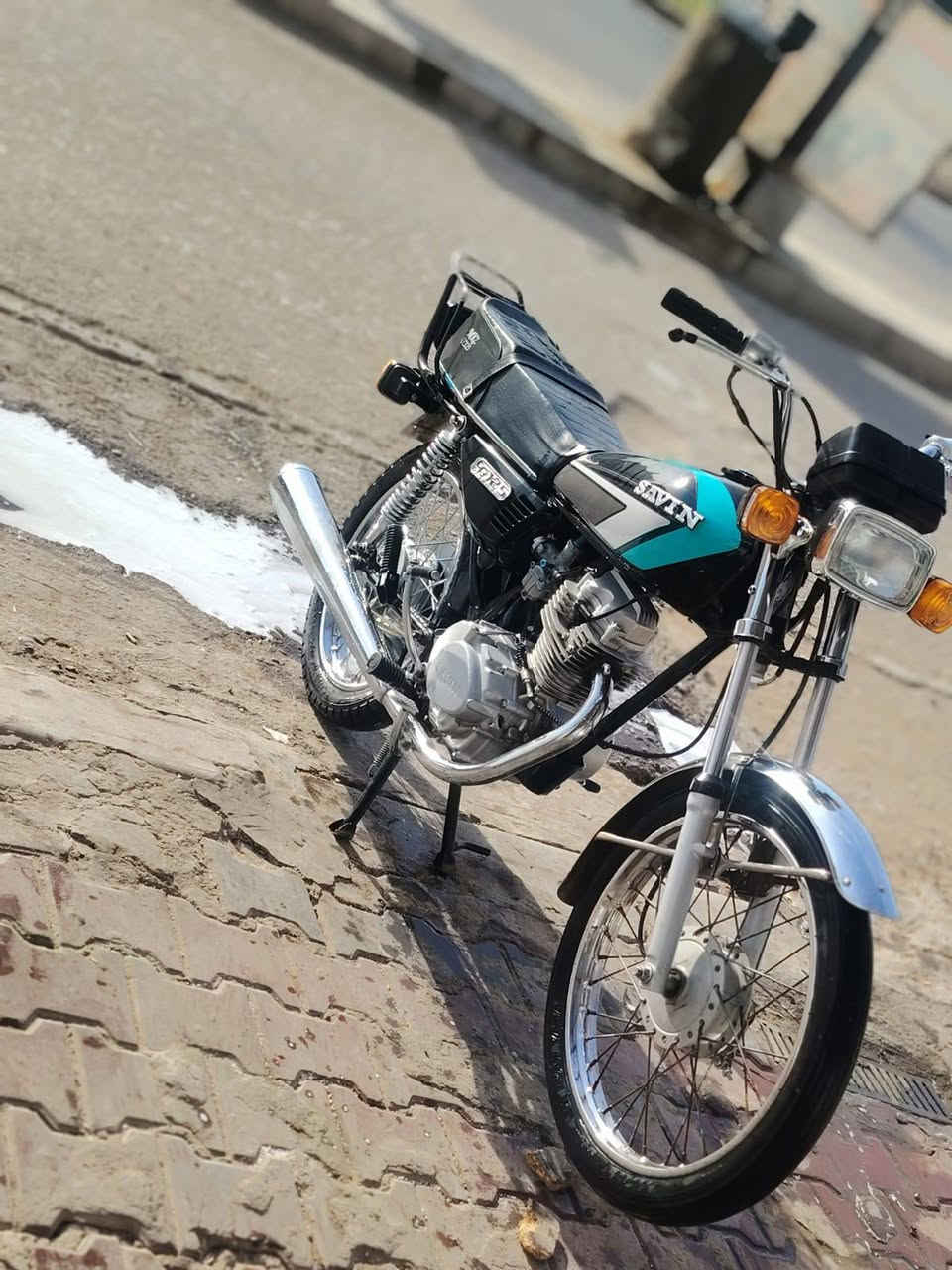 سلام عليكم دراجة سافين مال ايران  اللبيع جاهزة من كلشي بدون وراق  شاصي مال يران بليتة كذالك مال يران دراجة جاهزة من كلشي السعر 750 وبيه مجال الاتصال ***********
