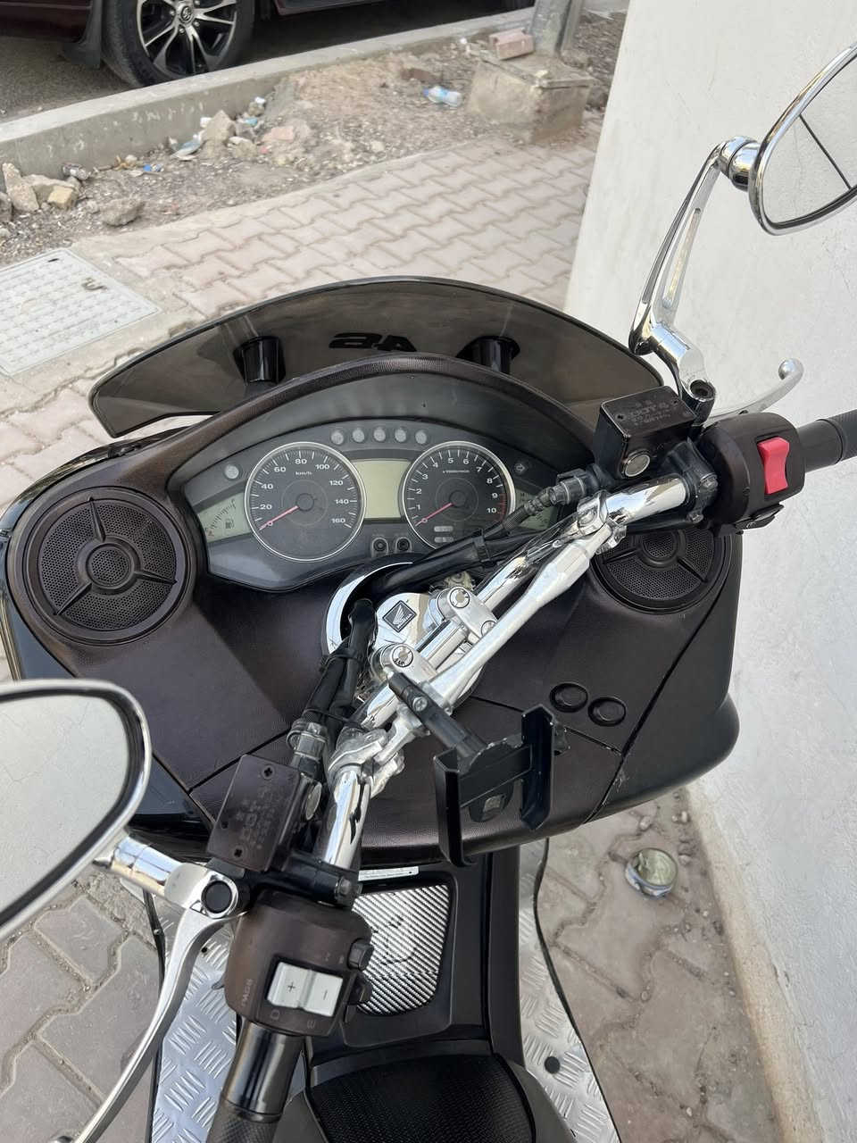 فورزه صفر عشره للبيع نظيفه  جدا  لايت زنون مكان بغداد السعر 10 ورقات للتواصل ع رقم ***********
