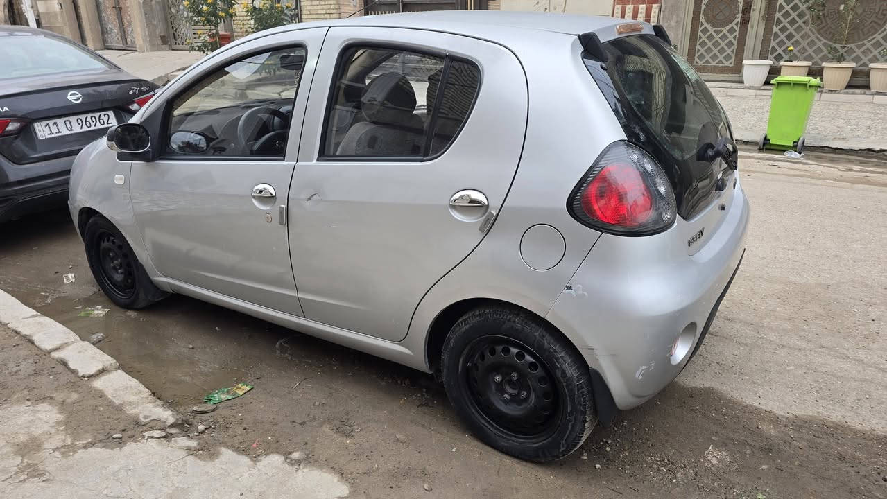 2012       ( 48 ورقة )
ماشية 85 الف ... بدون ضربة
***********
