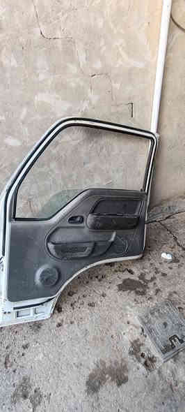 باب فنتيره ام عيون مقفل كامل وهوه وجمته وبطانته صفحه اليمنه 100وبي مجال ***********متواجد وتساب
