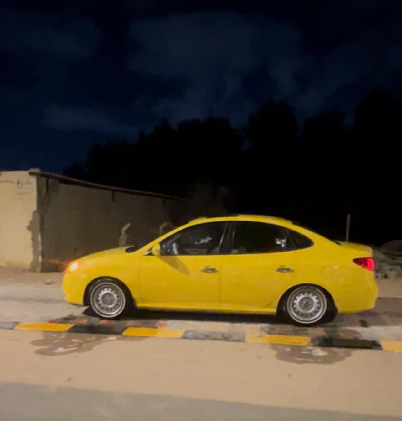 اسلام عليكم الانترا للبيع $
رقم مميز نجف 7000 انكليزي سنويه لل30
مكفوله السياره من كلشي من الضربه والطخه  
سياره حلوه متعوب عليها تركب الشارع بوجهك لربيل تتونس وعلي ربع ماذب عليها فول : فول للاخير مزوعه فتحه تحكم جهتين اشاير بلمري تثبيت سرعه تاخذها تلف راسك وتنام تحويل ثاني يوم السياره باسمي السعر اتصل عليه وبيك خير ودلل رقمي ***********
