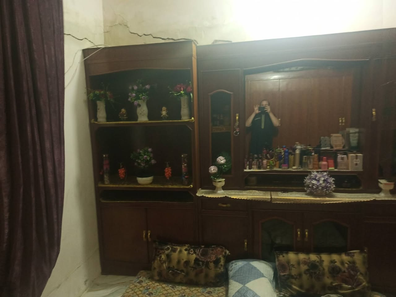 غرفه نوم حطاطه صاج درجه اولى المكان الخالديه السعر خاص الاتصال على هذا الرقم ***********
