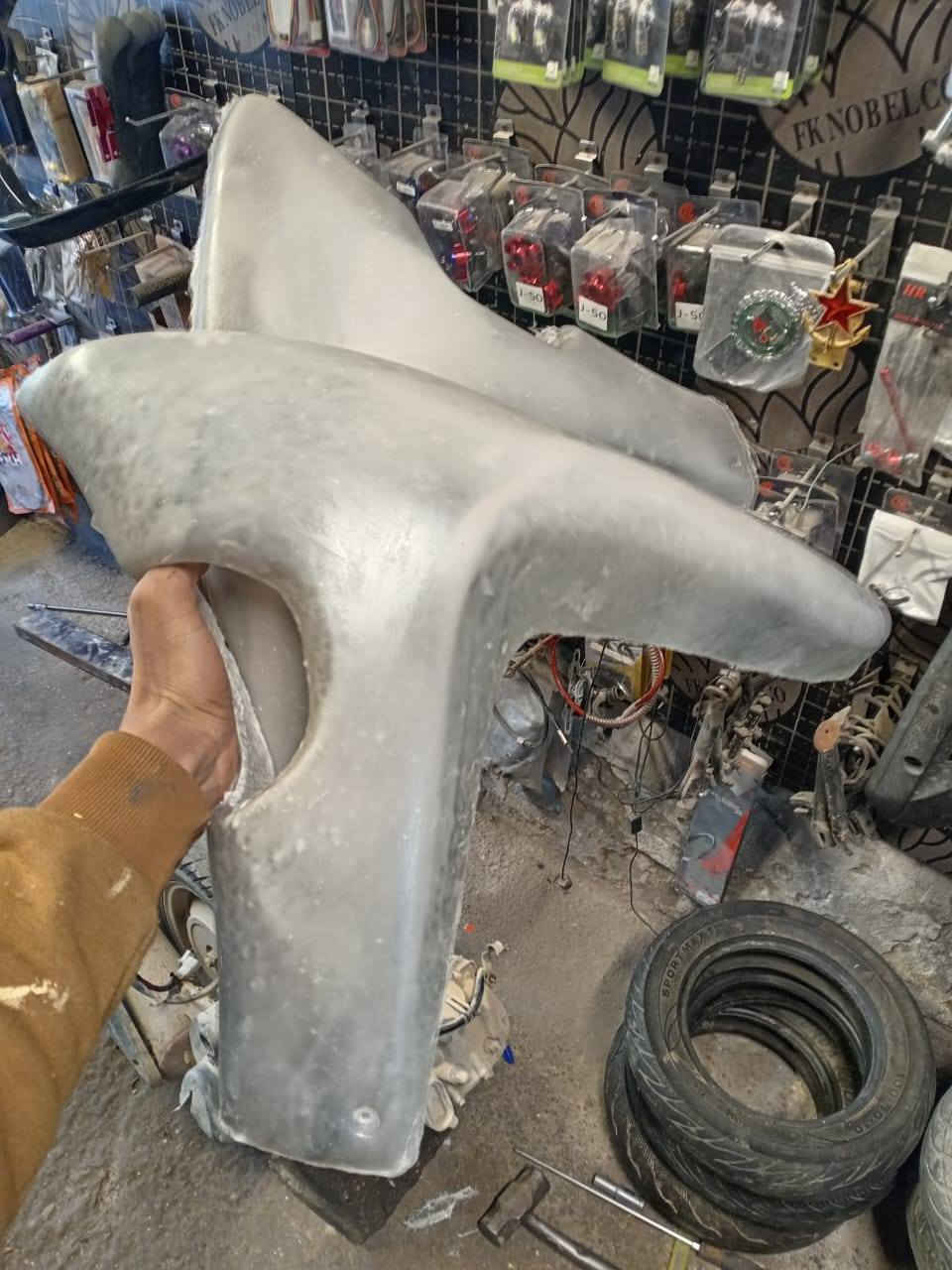 السلام عليكم 
يتوفر لدينه وجه بومه فورزه 08
ولغودفوزره 08و010
بانسب السعار 

ويتوفر توصيل لجميع المحافضات 
***********
