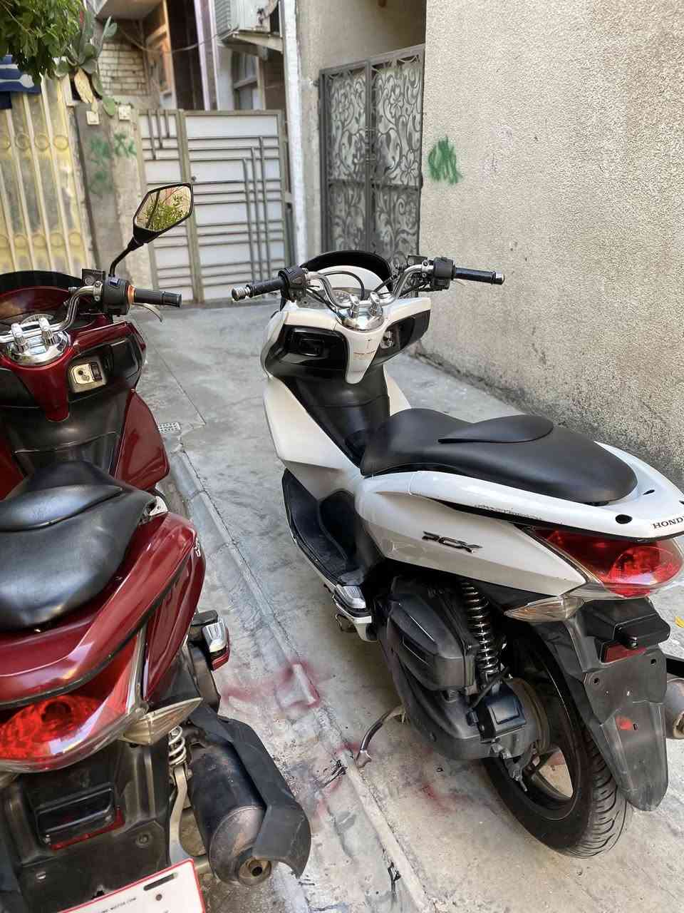 سلام عليكم دراجات بس سي اكس للبيع عنواني بغداد نقوصات بسيطه دراجات قفلهن ثنينهن ابيع شلع نقوصات بسيطه دراجات كلش حلوات سعرهن مليونين وبيهن مجال هذا رقمي وتصل وبيك خير ودلل ***********
