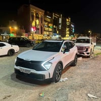 سبورتاج 2025 فول  ماشية حالياً 12700 كم قابل للزيادة  اعلى موصفات بل س...