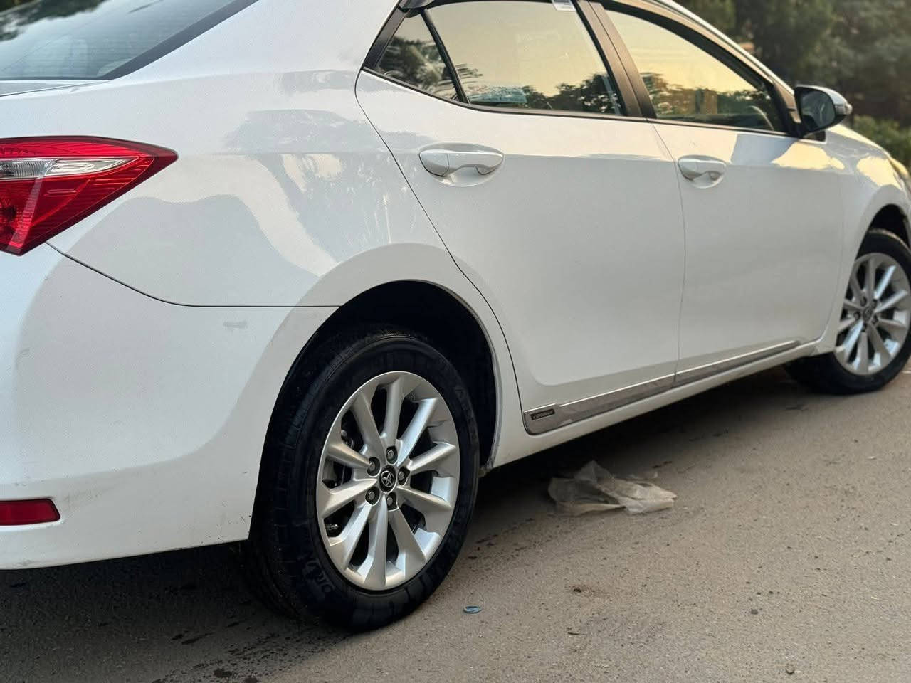 كروله 2018خليجي محرك2000
مكفوله كفاله عامه عدا تكحيل باب السايق ب129 وبيه مجال  رقمي***********
