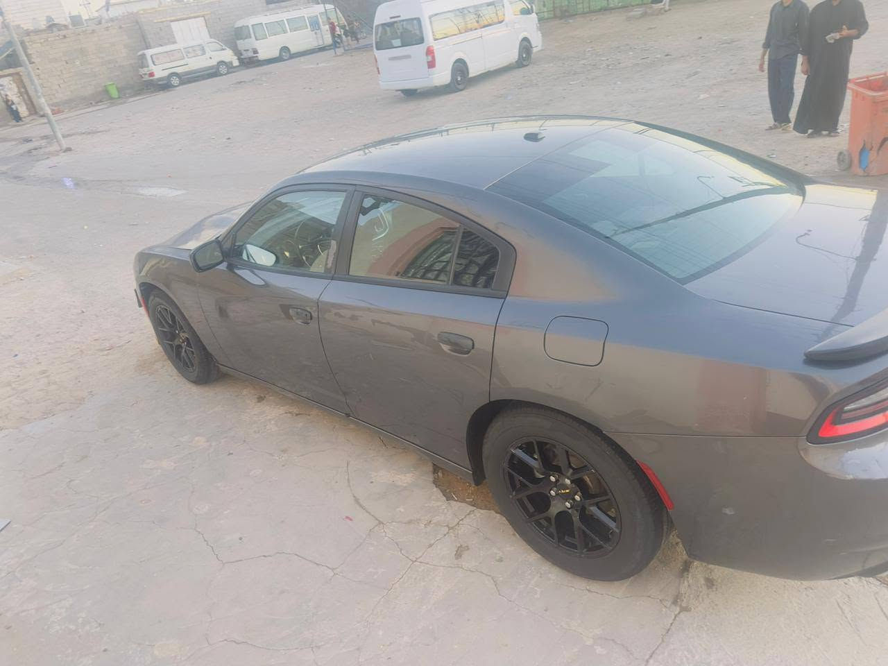 السلام عليكم 
جارجر مديل 215 
حداده + تخم تاير + باتري + تبريد جاهزه السياره 
بيها جوراد بالبنيد والجاملغ الايسر 
وهاذ تقريرها اوياها رقمها بصرة سنويتها 28 
السعر 130
وباقي التفاصيل يم راعيها وهاذ رقمه 
***********
