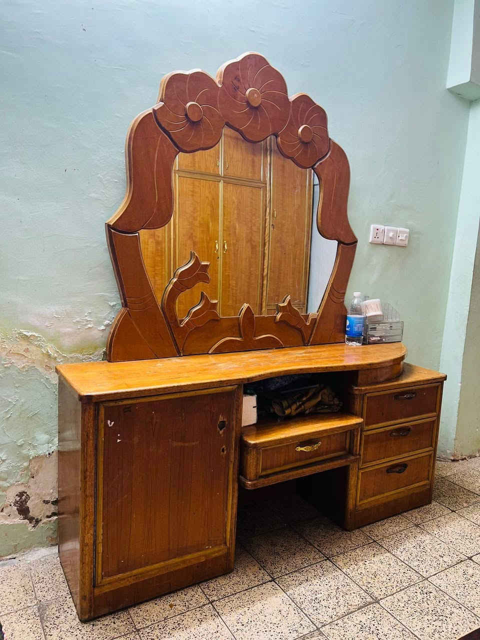 غرفه صاج عراقي البيع 600 بيه مجال  / ***********
