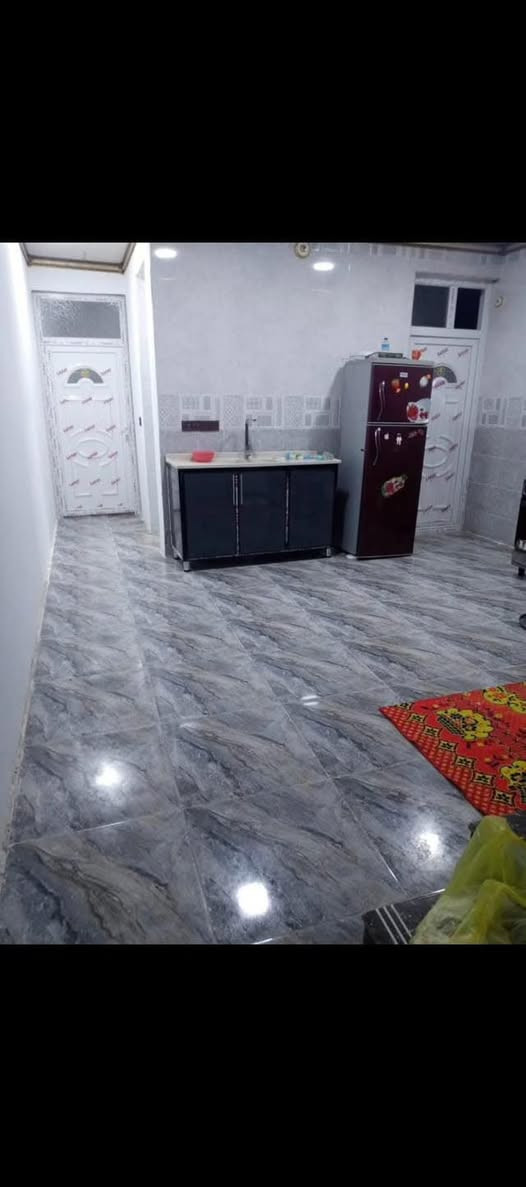 دار للبيع طابق واحد مساحه ١٠٠ واجهه ٥ ونزال ٢٠ زراعي سند ٢٥ العنوان بعقوبه التحرير الحولي الجزء الثاني السعر ٦٠ بيت البناء جديد للاستفسار ***********
