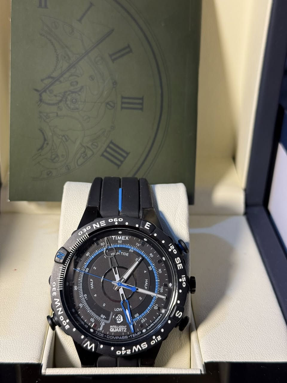 ساعة أصلية Timex Intelligent Quartz✨
🔹 الموديل: بوصلة + مقياس حرارة + مد وجزر
🔹 النوع: كوارتز – بطارية
🔹 الحالة: نظافة ممتازة
🔹 مناسبة للرحلات والأنشطة الخارجية
🔹 مقاومة للماء

📌 ملاحظة: لسنا تابعين لأي شركة أو علامة تجارية، نحن اسم مستقل فقط.

📞 للتواصل:
***********

🚚 يوجد توصيل مجاني لجميع محافظات العراق الحبيب
💰 السعر: 185 الف دينار شامل التوصيل
