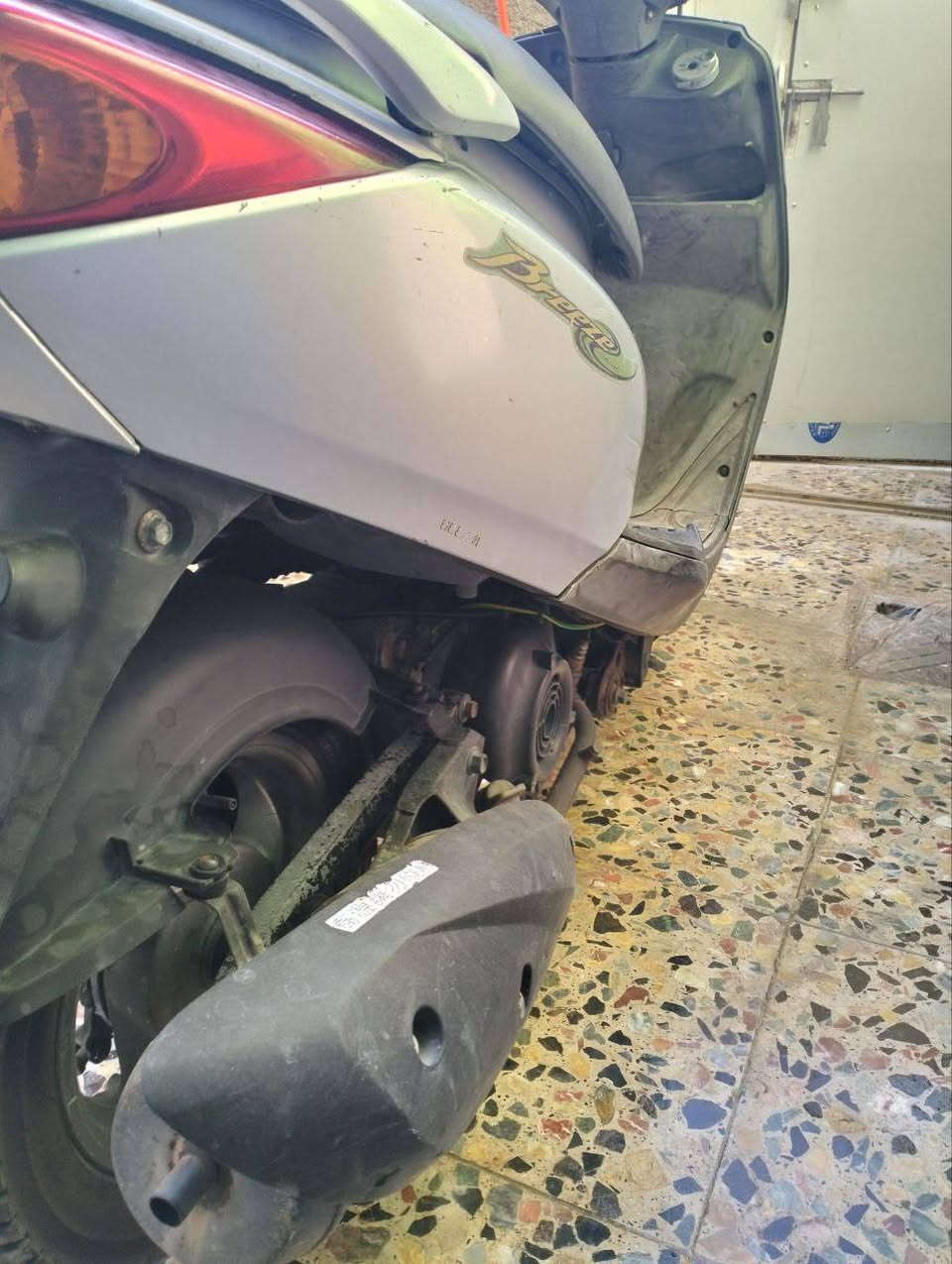 السلام عليكم دراجة للبيع كاملة ومكفولة نازلة من الرمبة قبل مده بريز نوزل المكان مدينة الصدر السعر 950وبي مجال السعر ***********
