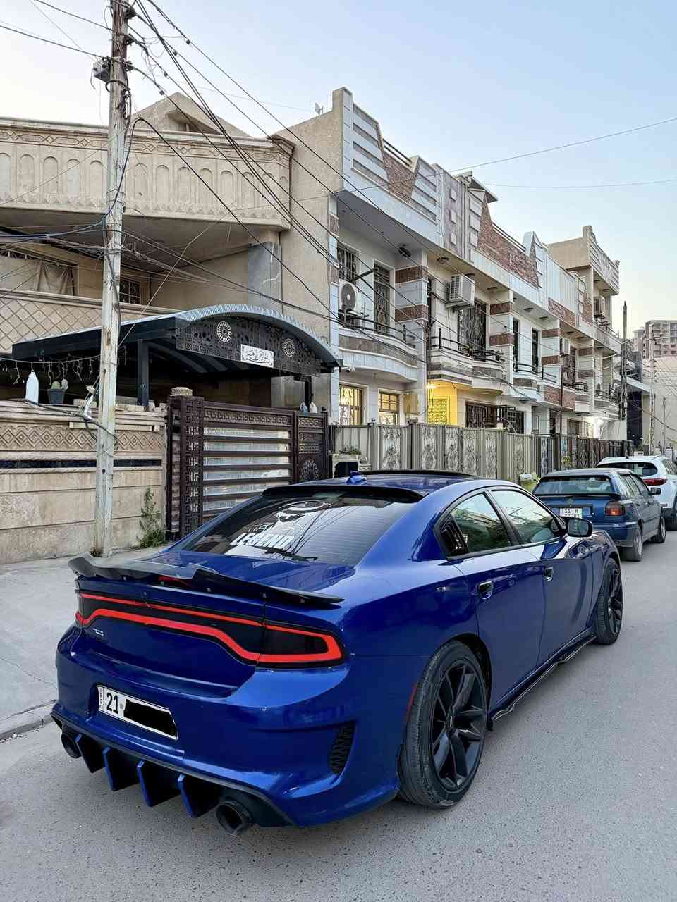 جارجر جيتي موديل 2020سوبر تراك باك
4*4
موصفات فول 1/1 عدا الرادار 
بجم كبس 
حادث جاملغ وباب خلفي ايمن 
وباب السايق وربع جاملغ امامي يعني جاملغ بس الذيل مالته 
يعني صبغ 3 قطع ونص 
سياره فور ويل وملغي 
سياره ماشيه 49 
فتحه سقف 
بصمه تشغيل وابواب وجنطه 
كشن جلد وكهرباء 
كشنات تدفئه 
ويل 20 وتخم تاير نضيف 
محرك 3600 كفاله 
رقم شمالي السليمانيه تريد تحويل او وكاله 
مكان السياره بغداد السيديه 
السعر 192
***********
