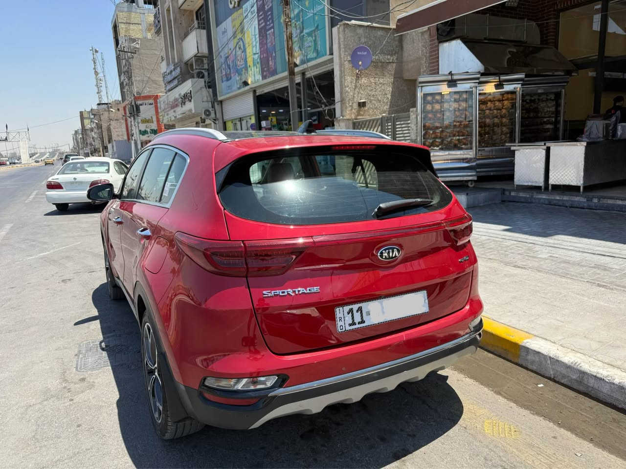 كيا سبورتج جي تي لاين 2020 خليجي 
مكفوله كفاله عامه من الصبغ والتبديل والضربه 
بيهه مكانات بارد فقط  
فوول مواصفات 
بنوراما 
بصمه 
تشغيل عن بعد 
صندوق كهرباء 
مري شفط 
داخل جلد 
كراسي كهرباء 
سايد بريك بصمه 
فول واحد عله واحد 
مكينه 2000 دوش المرغوب 
وعليهه ادامه كامله 
تبريد ثلج 
رقم بغداد بأسمي تحويل ثاني 
مكانه بغداد البلديات 
رقم الهاتف : *********** للاستفسار غير متواجد على الانترنيت 
السعر : ١٩٠ $ وبيهه مجال بغداد, العراق
