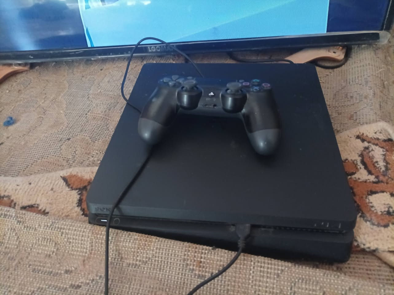 بلي 4 سلم تريده مهكر اتريده قرص نظام التهكير 11.0 مع شاشه حجم 32 ام الانترنيت مع ي بي اس كلهن جدد نضافه 99 تريد كلمن بسعر تنباع اتريدهن كلهن سوه ماكو شكال عنوان ديوانيه قضاء غماس سعر خاص متواجد ع فيس و ع واتساب هذا رقمي ***********
