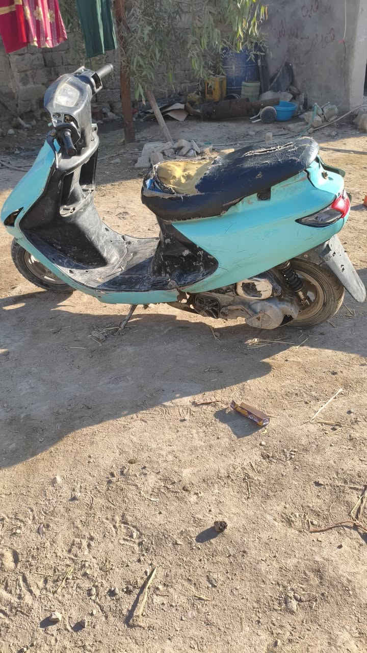 سلام عليكم
اخوان دراجه فراشه للبيع دراجه نضيفه وخير من الله ناقصه فقط بريك وترتيبات خارجيه 
سعر 200
مكاني بغداد الفضيليه 
رقمي ***********
