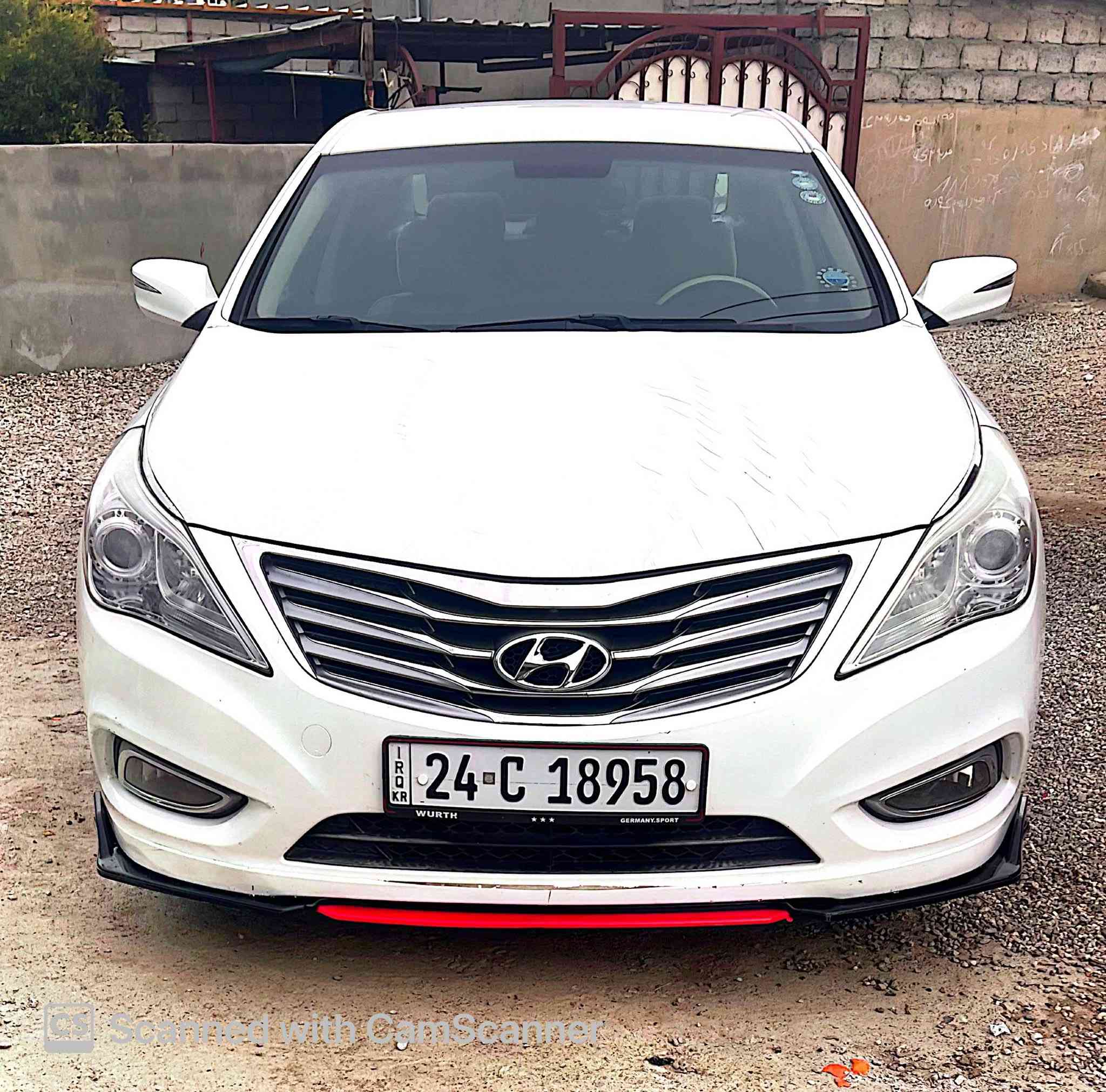 السلام عليكم
ازيرا ٢٠١٥ خليجي 

محرك  ٦ سلندر 3000 

بدون صبغ

مكينة و كير ما مفتوح ب شرط

ماشية ١٧٧ كم

رقم جديد هزة جديدة 

موصفات نص فول

حدادية و تايرات جديد 

سعر١٣٢ و مجال 

رقم تلفون و واتس اب ***********

مكان سيارة قضاء شيخان
