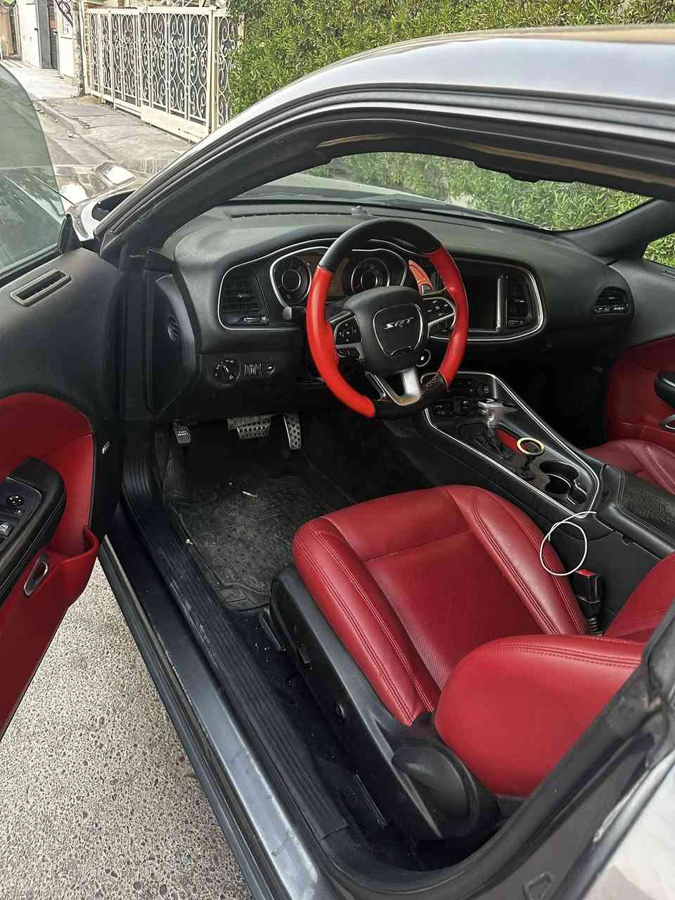 Dodge challenger sxt 2016
جالنجر 2016 ماشية 153 بيها صبغ 3 قطع بدون دواخل وجميع الايرباكات سليمة مواصفات :
‎-محرك 3600 
‎-تشغيل عن بعد
‎-بصمة تشغيل مع بصمة ابواب
‎-داخل لونين اسود مع احمر
‎-كراسي تدفئة تبريد
‎-كراسي جلد مع كهرباء
‎-ستيرن كهرباء
‎-ستيرن تدفئة
‎-شفات ستيرن
‎-دكمة سبورت 
‎-حساسات خلفية
‎-شاشة كببرة مع كامرة خلفية
‎-تبريد قطعتين منفصل
‎-ويل كب حجم 20 
سيارة جديدة جدا وجاهزه كير محرك   مكاني بغداد حي الجهاد سعر 134 وبيها شي بسيط 
***********
