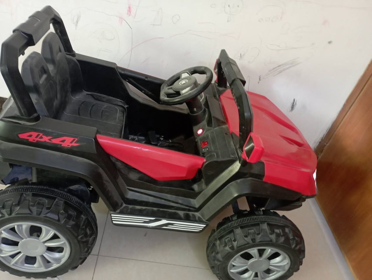 🚗🔥 للبيع سيارة أطفال تعمل بالشحن 🔥🚗
سيارة أطفال مميزة بحالة جيدة جداً
✔ تعمل بالشحن (بطارية قوية)
✔ إنارة أمامية جميلة
✔ مدخل USB (مأخذ فلاش) لتشغيل الأغاني
✔ تصميم رياضي جذاب
✔ مناسبة للأولاد والبنات

💰 السعر: 100,000 دينار فقط
📍 المكان: الحلة


**إذا كنت صاحب هذا الإعلان وتريد حذفه لأي سبب، رجاءا أرسل رسالة إلى الدعم الفني**