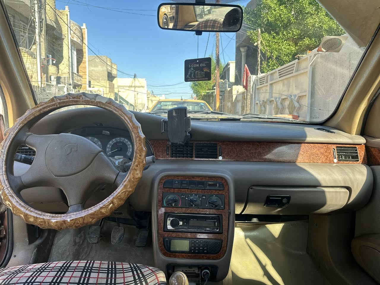 السلام عليكم سمند للبيع
موديل 2012 
كير ومكينه جدد شادهن بعدهن بالضمان
تبريد ثلج خير من الله 
رقم واسط مميز 4 ارقام ودولي
مكفوله من الضربه 
مكان السياره بغداد شهداء البياع
باتري جديد قبل سبوع مشدود 
ادامه كامله لمنضومه الماء واتربم جديد راديتر 3 سراوات جديده 
سياره مال جناي
سعر 40 بيها مجال بسيط 
***********
