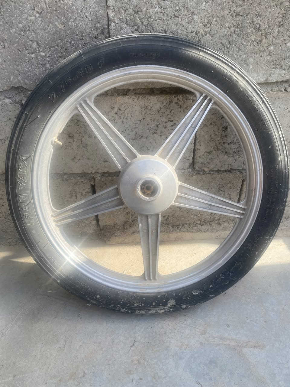 بۆ فرۆشتن ١٥ هەزار تایویل چوپەكەیش ساقە هەوایشی تیایە شوێن كەلار گازینۆ


**إذا كنت صاحب هذا الإعلان وتريد حذفه لأي سبب، رجاءا أرسل رسالة إلى الدعم الفني**