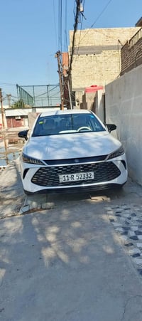 بي وايدي 2025 داخل ابيض اخت الزيرو ماشية  ٣ الف مكفولة كامل معدات كاعي...