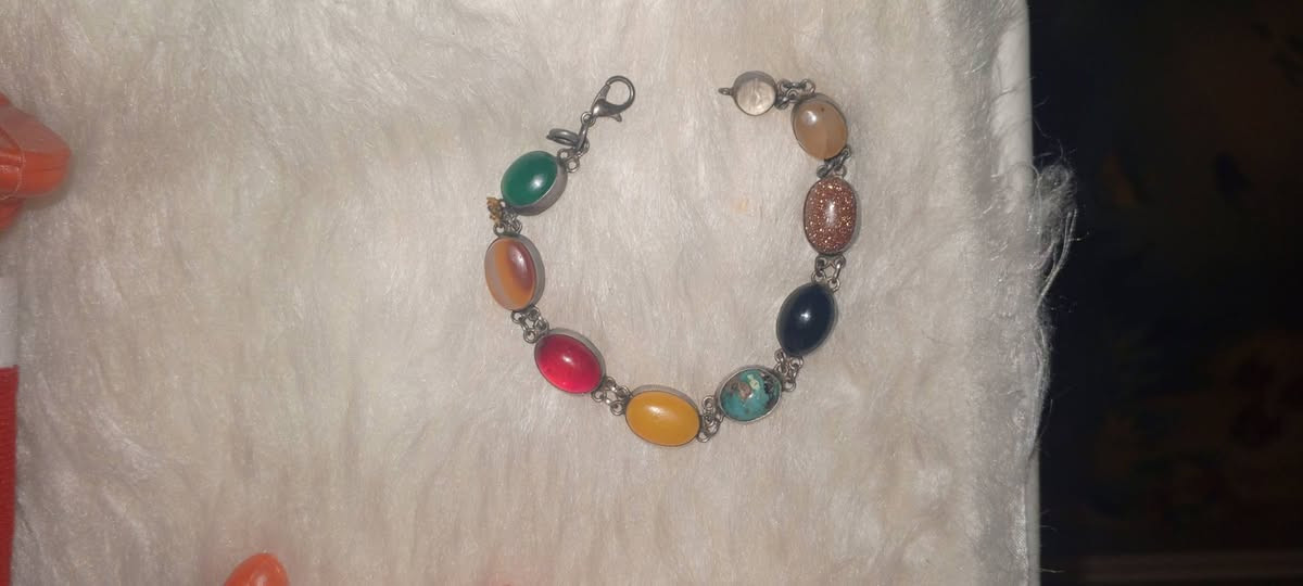 البيع شلع وفرد سعر مناسب خواتم قديم شغالات فول  مخطوطه روحانيه قويه الحجر مالهن وبيهن صياغه ثقيله سلجوقي ويدويه  كلمن وسعره  سوار فضه شاكرات  وكلايد  قديمه روحانيه وصره غزال فواح عطر مسك دام كلمن وسعره فقط اتصل على الرقم *********** رايدهن فقط علا الاتصال مامتواجد علا فيسبوك جادين فقط  وشراي احتى الاتعبني ولاتعبك ماعندي توصيل من رخصه الادمن المحترم وافق ربي يوفقك بغداد المكان
