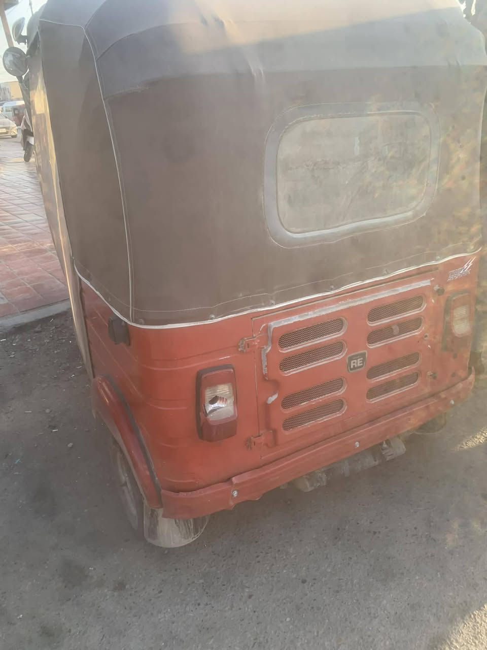 سلام عليكم تكتك للبيع موديل 18وراق 2وبيهه مجال ***********
