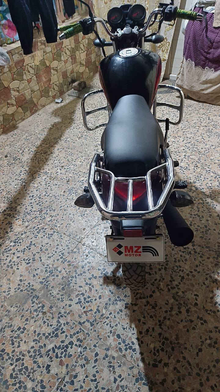 من رخصت الادمن دراجه للبيع كفاله عامه موديل 19نوع امزت حجم محرك 200ccسعر 1050بيه مجال تواصل***********مكاني دجيل
