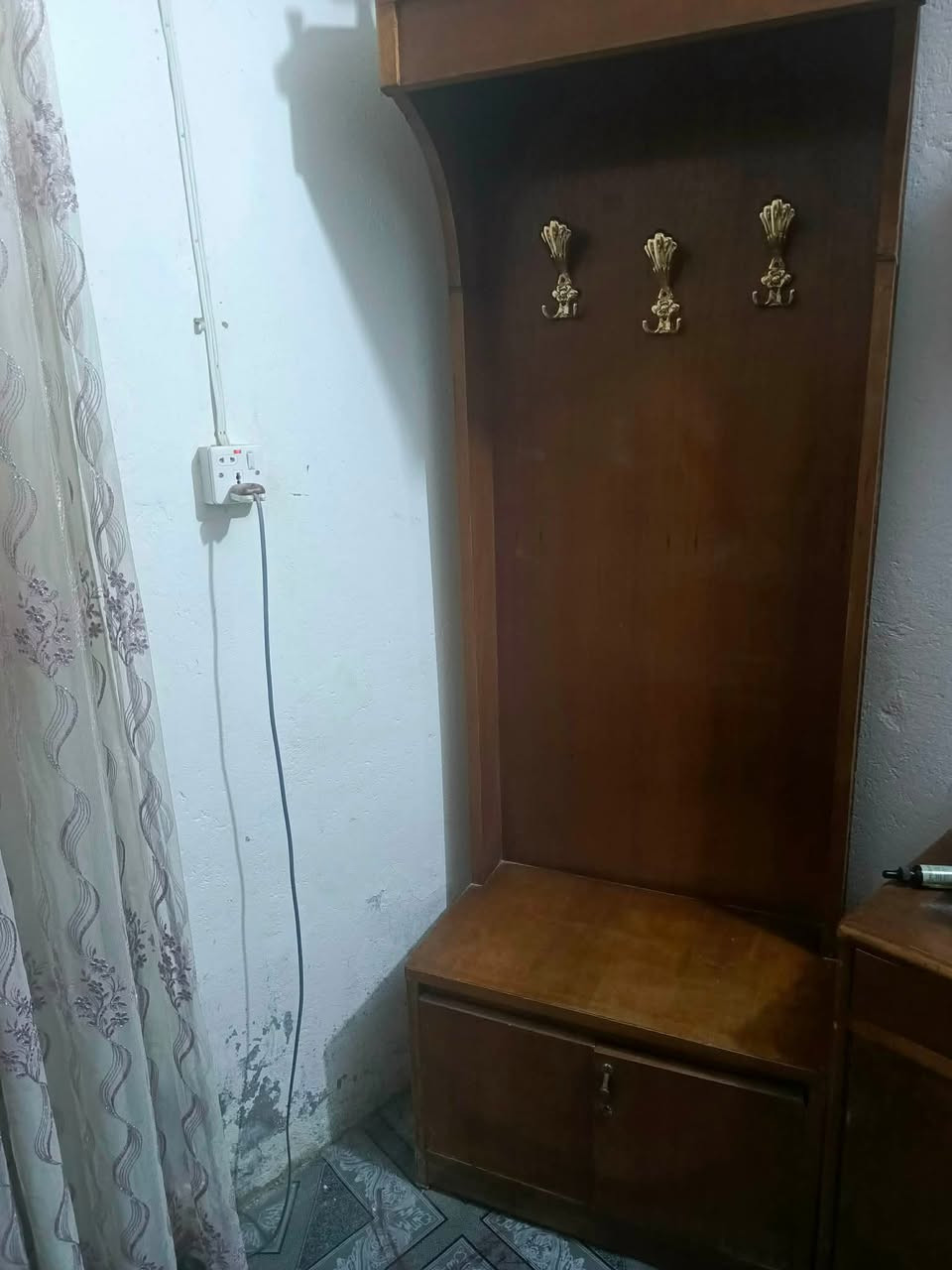 للبيع غرفه كنتور 6 بوب وجربايه وميز مرايه وزاويه
نظيفه مابي ايي ضرر بس مرايه مكسوره 
سعرها ب٣٥٠.


**إذا كنت صاحب هذا الإعلان وتريد حذفه لأي سبب، رجاءا أرسل رسالة إلى الدعم الفني**