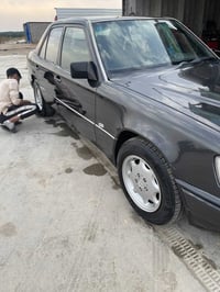 مارسيدس بيبي دب موديل 1991 لون اسود غير محدد مكفوله من ضربه وخياس قواع...