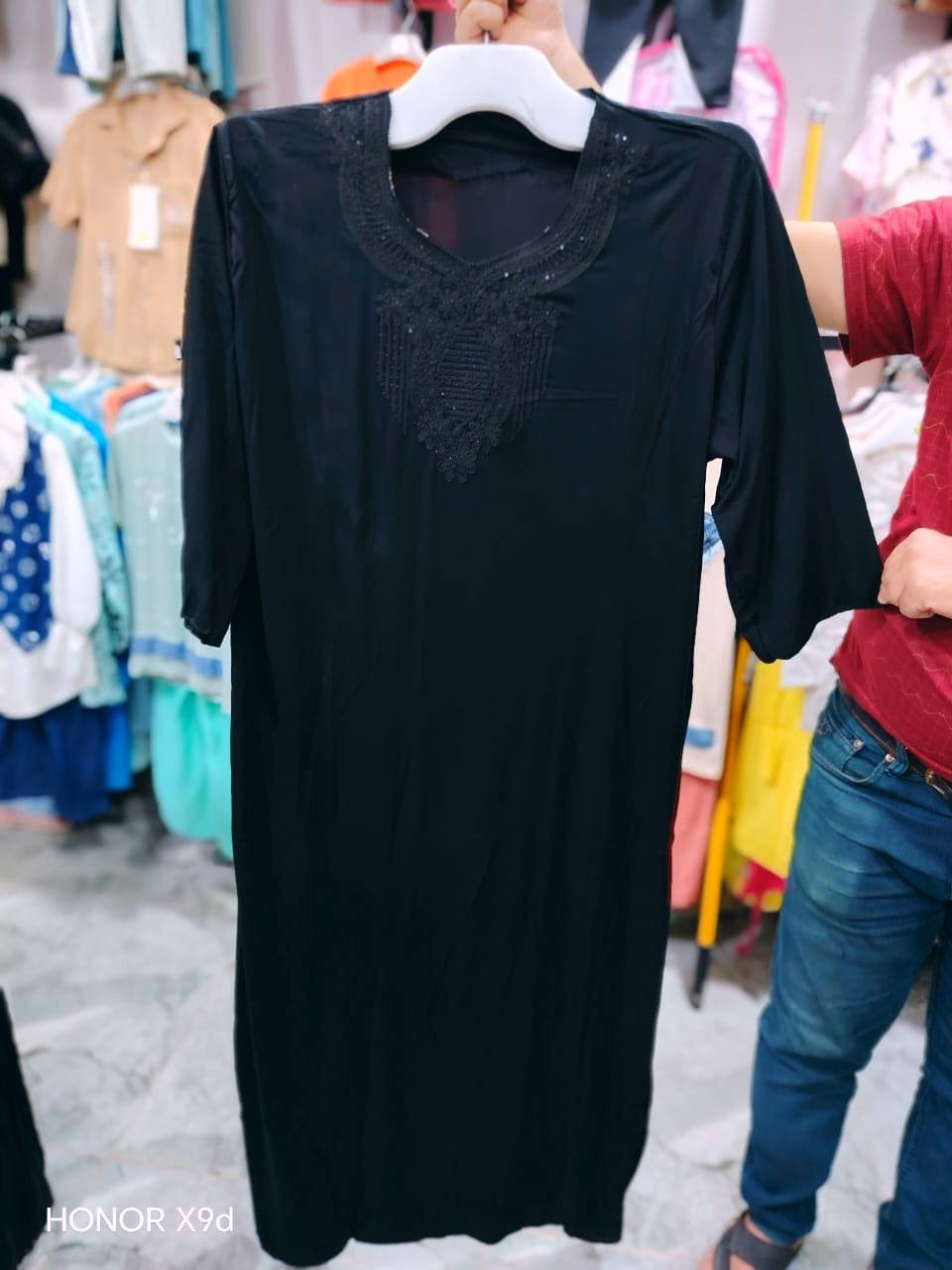 السعر 5000 🔥🔥🔥🔥🔥🔥
كشمير اسود طويل قياسات كامله
مجمع الحجامي كوت الفلاحيه شارع السوك قرب مركز الشرطه متوفر توصيل 🚗🚗🚗🚗


**إذا كنت صاحب هذا الإعلان وتريد حذفه لأي سبب، رجاءا أرسل رسالة إلى الدعم الفني**