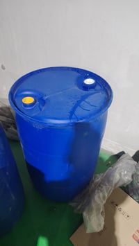 براميل للبيع عدد 300 السعر الواحد 15 الف مكاني بغداد 07723919375