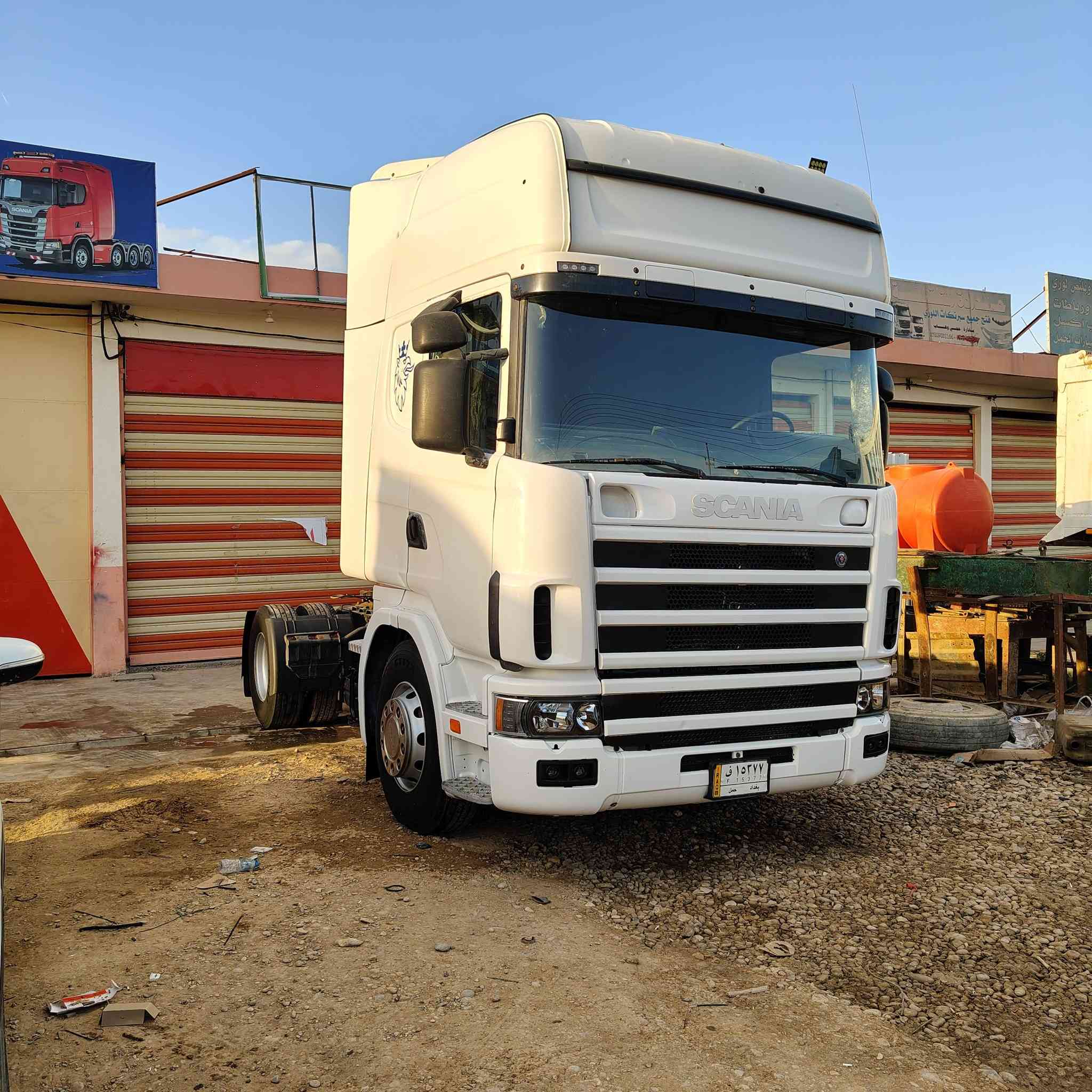 سلام عليكم سكانيه 2003مواصفات دوله بم ونوزل كير 4/4تخم تاير رقم بغداد مربوطه فلات جوانب متحركه سياره جاهزه وخير من الله سبايدراتهه موجوده 
مكان واسط بدون زحمه الاتصال من9صباحأ الى9مسأ
*********** السياره مكفوله كفاله عامه
