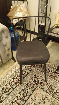 ميز وكراسي • بغداد • حي الجامعة