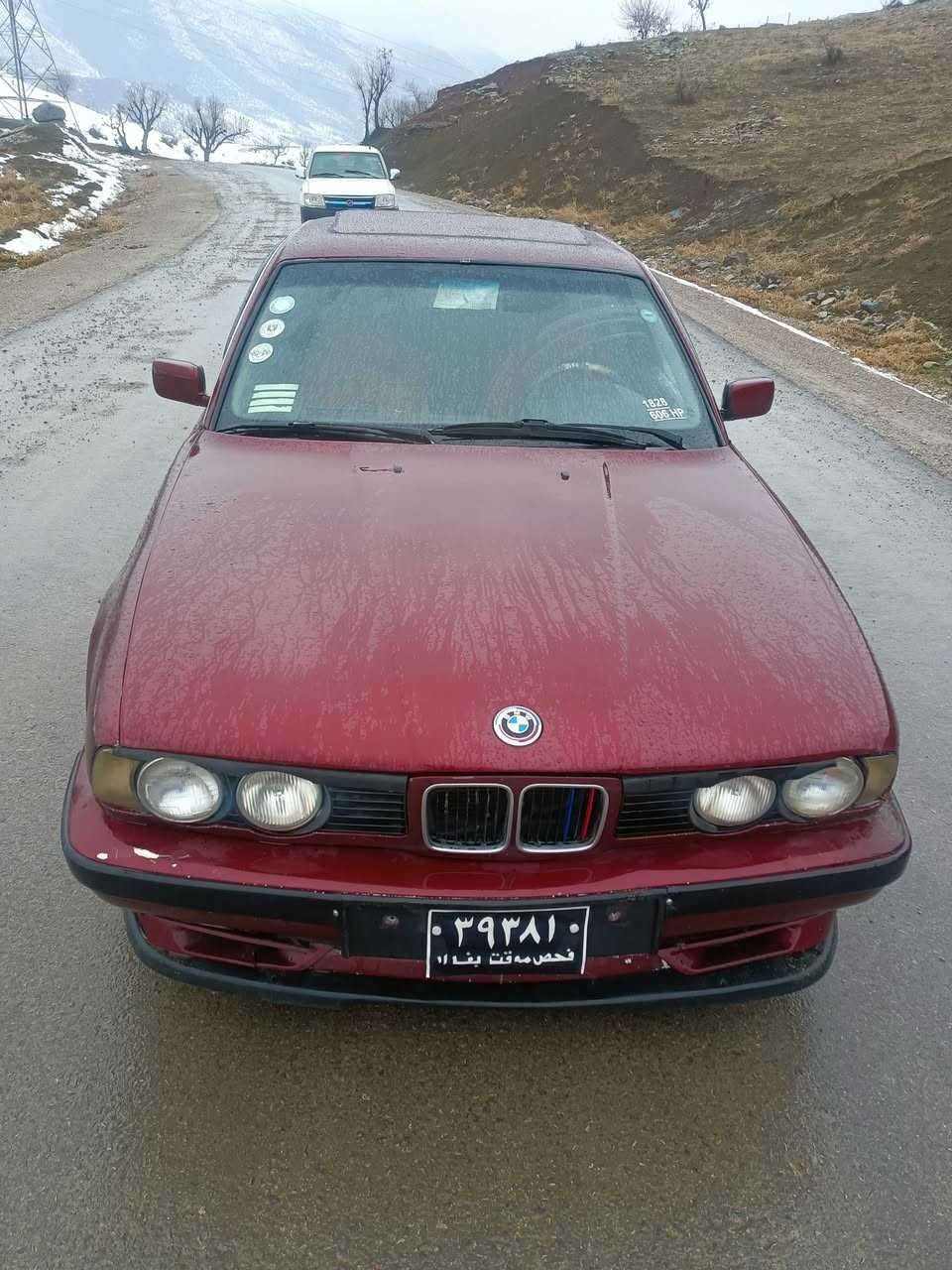 BMW
فـــروشـــــــتنى خێـــــرا خوار بازار زانيارى كامل نوسراوه
بيئێم موديل 1992 قپات مواسفات
مكــــــــينه 525ى كپس ديجيتال گێر توماتـــــــــيك
ئارمى ون بوه هه مو معاملاتى ئارمى بوى كراوه هه زه و پاكانه شى بوى كراوه له هاتوجوى هه ولێر هه زةى نوێيه
فول مواسفاته توماتيكه... سيلايته... abs... تبريته... قفل مركزيه.. ئاوێنه گوێ به رخه.. لايت ئه لقه ن. هتد
سياره كى تاكو بلێى توندولو بێ مسروفه 250مسروفت تيابينى من 100دولارت بو ده شكێنم پشت و پێش كه پسه
موس.. براوه... مكينه... گێر... ئه كسل... توندوتولى گشتى 
به شه رته.... نرخ ته نها 33وه ره قه كه مێك مجالى تيايه
 سياره كه ده رگاى لاى سه كن ماتورێك خوى پياكێشاوه باقى 250مسروفاتى تيانيه تايه ى نويه گشت كاره باياتى مه زبوته سياره كه راده به ر جوان و توندوتوله
له ســـــــورانم *********** فايبه ر واتساب له سه ره
