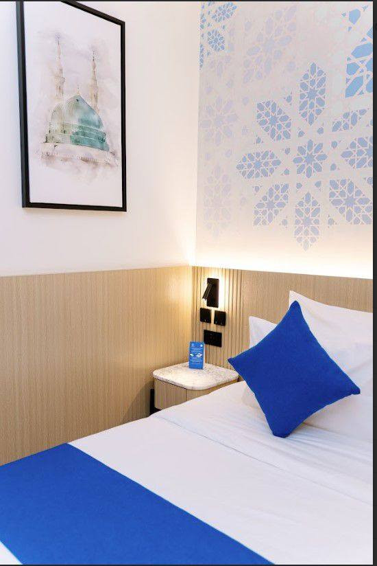 شركة الغدير الذهبية 
فافلة المتعهد احمد عيدان
عمرة شهر شعبان المبارك + عطلة نصف سنه نفس رحله
يتوفر نقدي وأقساط 
تاريخ الرحله 4 - 2 - 2026
⬛ مميزات رحلة العمره براً 
✦ بإشراف المتعهد: احمدعيدان 
✅ الانطلاق والعودة من وإلى مقر الشركة
🔸 المدينة المنورة: فندق مجاور للحرم المركزيه
🔸 مكة المكرمة: فندق ميدان حصرياً
✅ 3وجبات طعام بوفي مفتوح بالصوره
✅ برنامج الإقامة: 3ليالي في المدينة     ✅ 6ليالي في مكة المكرمة
✅ مزارات في مكة والمدينة،  
✅ دخول الروضة الشريفة
✅ باصات حديثة 
✅ إشراف إداري وديني متكامل 
.............................................
🎁 هدايا مميزة لكل معتمر:
▫️ حقيبة كتف
▫️ إحرام للرجال
▫️ سجادة صلاة
▫️ كتيب "المهم في العمرة"
................................................
📌 المستمسكات المطلوبة للتسجيل:
▪️ جواز سفر نافذ
▪️ صورة شخصية بخلفية بيضاء

📞 للحجز والتسجيل:
يرجى إحضار الجواز والصورة إلى مقر الشركة،
 الأرقام التالية:
***********
***********
📍 موقعنا الديوانية - الحمزه الشرقي - 
شارع العام
