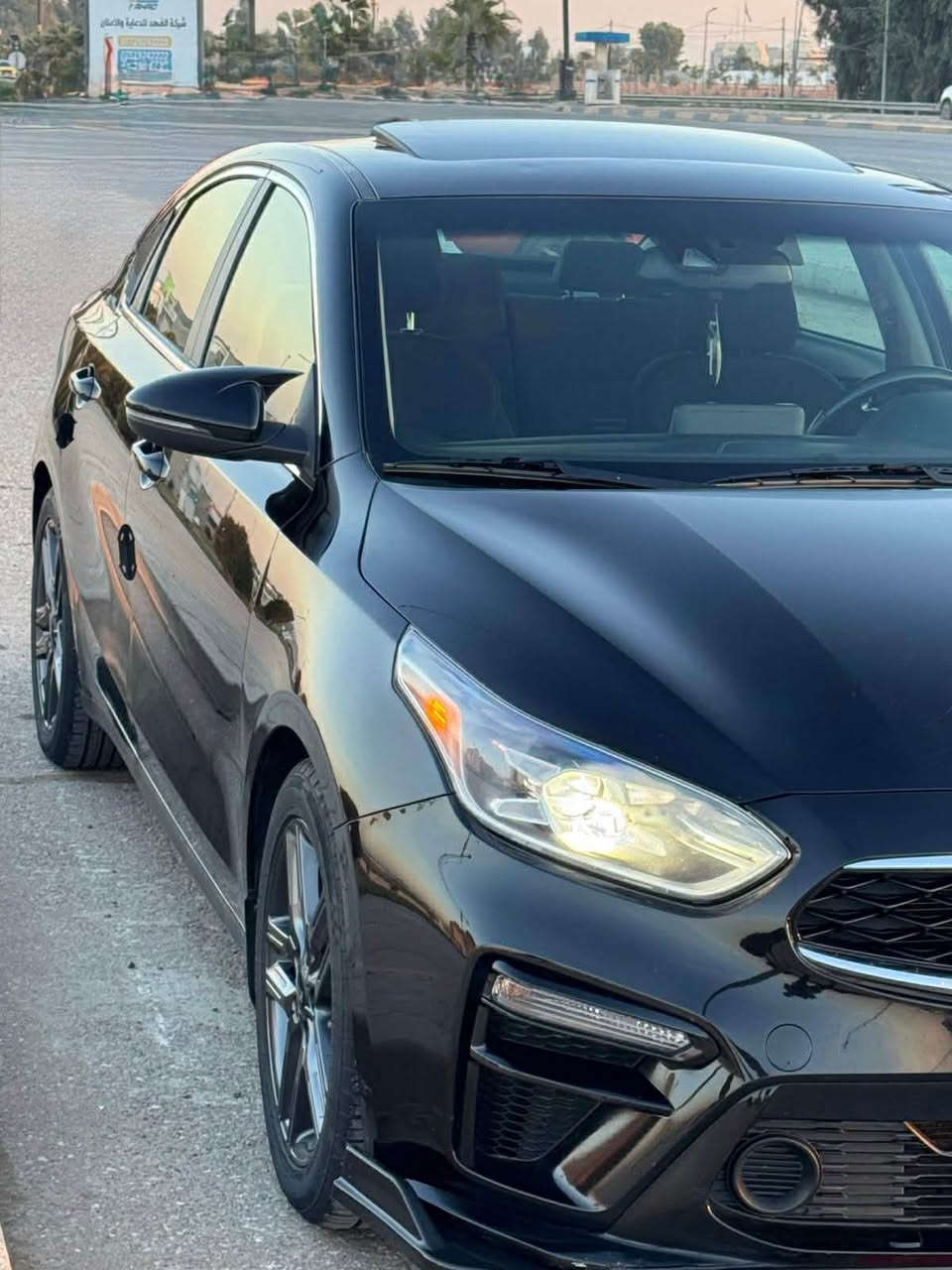 🚗 للبيع: فورتي 2021 EX – أسود
✨ فتحة سقف + تدفئة كراسي + تدفئة مقود
 رادارات + حساسات أمامية وخلفية + شحن لاسلكي
🎶 شاشة ترفيه ومواصفات 
ماشيه 105Km
يعني 70 الف قابل للزيادة ممتازة – نظيفة وجاهزة
الضرر تعديل فقط الباب الخلفي وجامله جهة البانزين  
مثل ما مذكور بالتقرير 
📞 للاستفسار: (***********)
***********)
