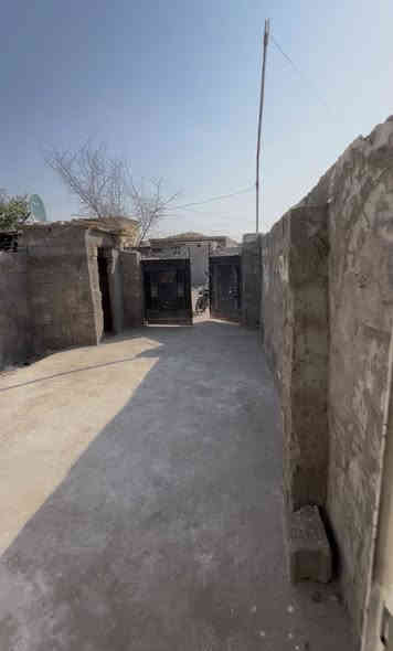 السـلام عليڪـُم بيت تجاوز بـ منطقة الغزالية نهاية شارع المشجر  المساحة 125 كامل مكمل مي كهرباء خط سحب بناء 2023 مرافق وحمام سيراميك مطبك كامل. ارضية بورسلين ملبوخ سمنت ومبيض ومصبوغ وكآمل مكمل  بيت نضيف كلش 
واتساب ***********
