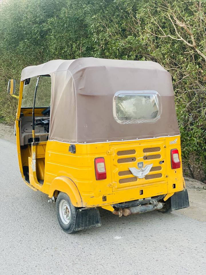 سلام عليكم شباب هاي تكتك البيع موديل 19 أوراق المكينه مجفته مره وحده بعد تجي وتشوف شوف لعين 5600السعر  وهاض رقمي ‭0788 578 8458‬
