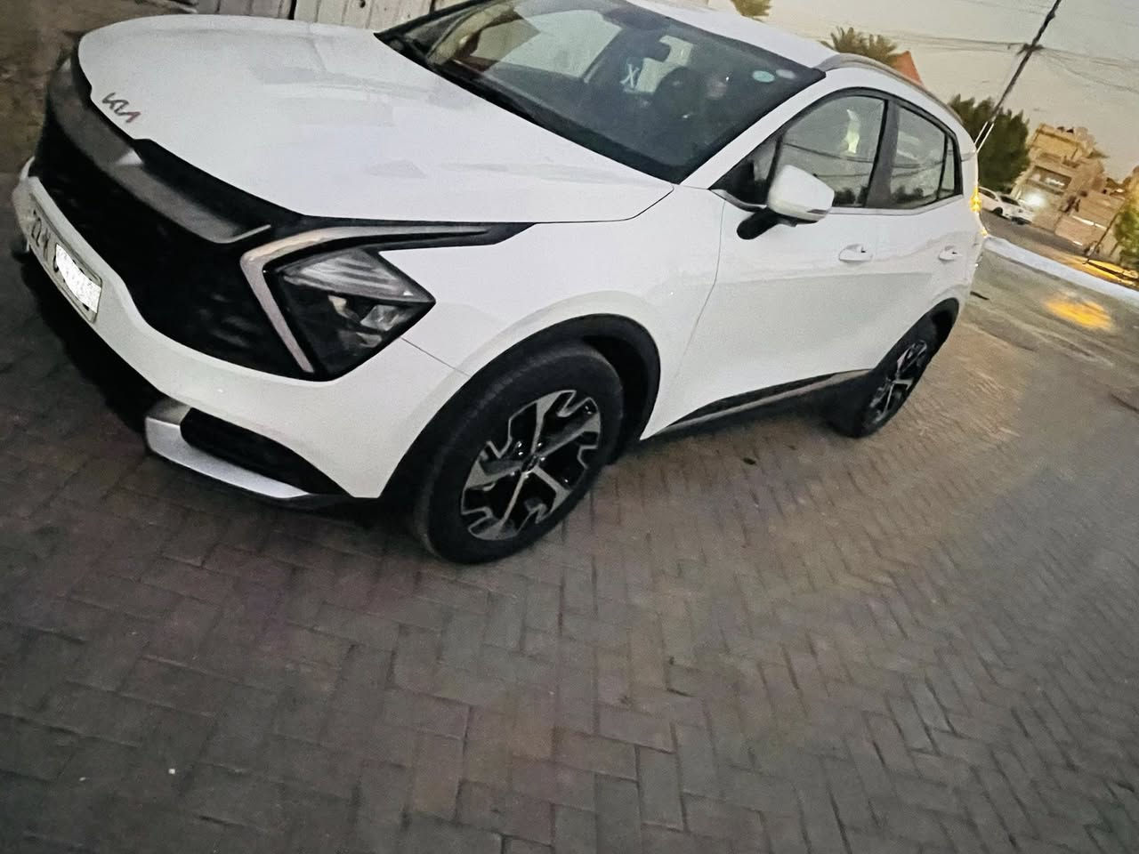 السلام عليكم كيا سبورتج خليجي موديل 2024 كفاله عامه بدون صبغ السياره جديده ماشيه قليل رقم أربيل الجديد بصمه تشغيل ابواب شاشه لايت زنون ثلاث عدسات لد خلفي وأمامي مود درايف 4انضمه قياده كروز سرعه تحكمات ستيرن جهتين شاشة اعطال مانع انزلاق ويل كب كروم شاشة كبيره نفكيشن كار بلي يدات نيكل حساسات كاميرا دوار شاشة كبيرة اندرويد مري شفط اناره ترحيب بصمه ابواب تشغيل محرك 2000 دوش السيارة بوضع ضمان الشركة مكاني بغداد بيع او مراوس السيارة بيها بارد ثلاث أصابع فقط باقي السيارة مكفولة هاتف ***********السعر 212
