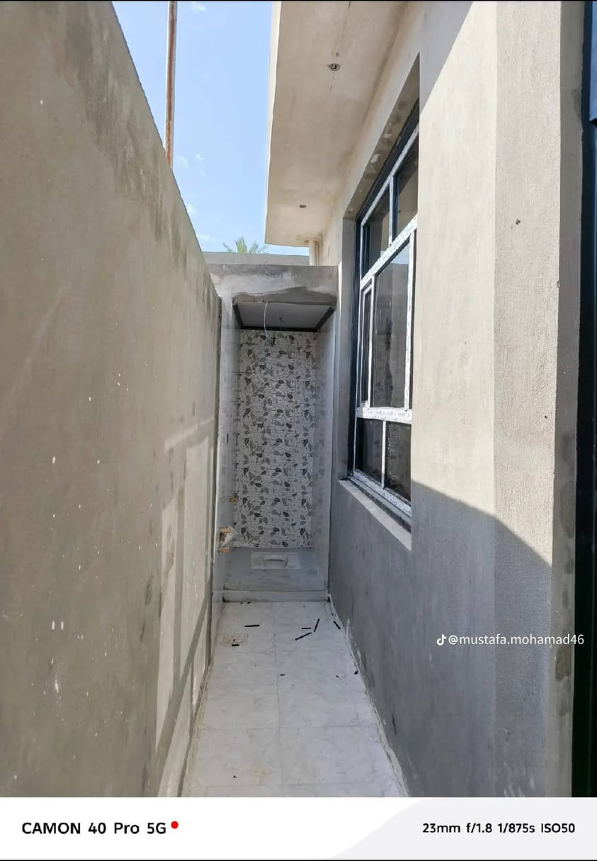 السلام عليكم بيت للبيع موقع محيزم شارع 80 شارع العلويه شريفه ع الرابط بين شارع 80 وشارع  100 مقابل الملعب خلف التجاري مباشر مساحه البيت 100 متر مربع واجه 10 نزال 10 طابو زراعي سند 25 تحويل بيت جديد زيرو غير مسكون بناء 2026 طابق واحد جاهز موقع مميز 

الاستفسار.   ***********
