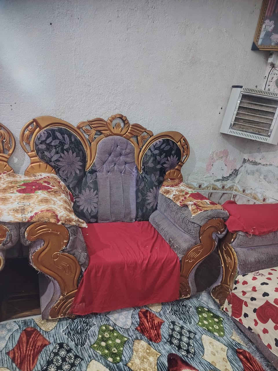 قنفات للبيع خمس قنفات سعرهن 250 وبيهن  مجال قليل ***********
