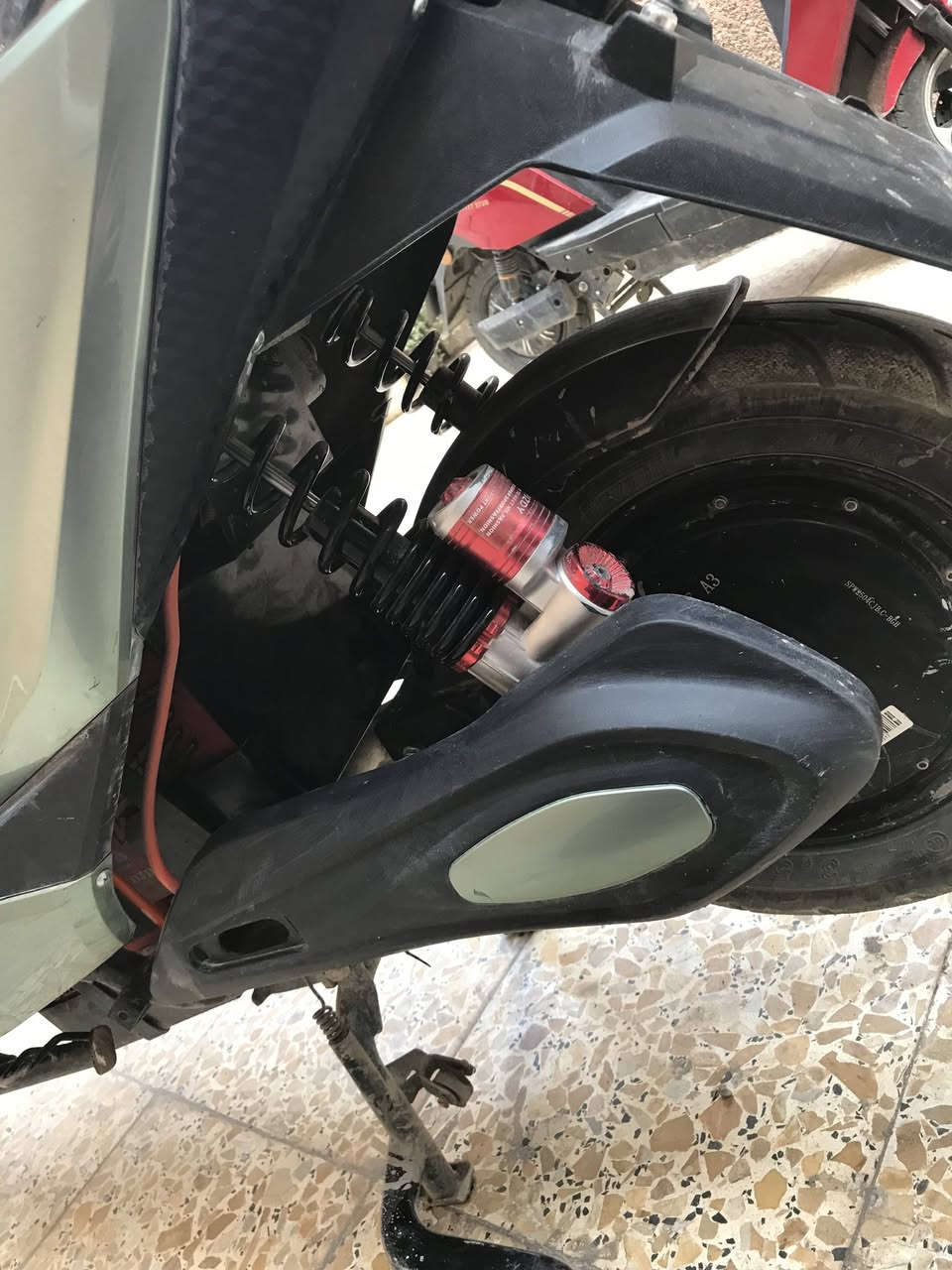 دراجة للبيع بسعر 450 وبيها مجال بسيط جدا ✅ مستعجل للبيع متواجد فقط واتساب
***********

مواصفات الدراجة
1-/ 6 بطاريات كفائتهن جيدة جدا عالفحصصص تم تبديل 3 قبل اسبوع ✅✅
2- /4 سرع اقصى سرعة 80
3- / الدراجه نضيفة كامله ما بيها اي نقص نهائيا فقط السويج مكسور والدراجة تشتغل على البصمه طبيعي
