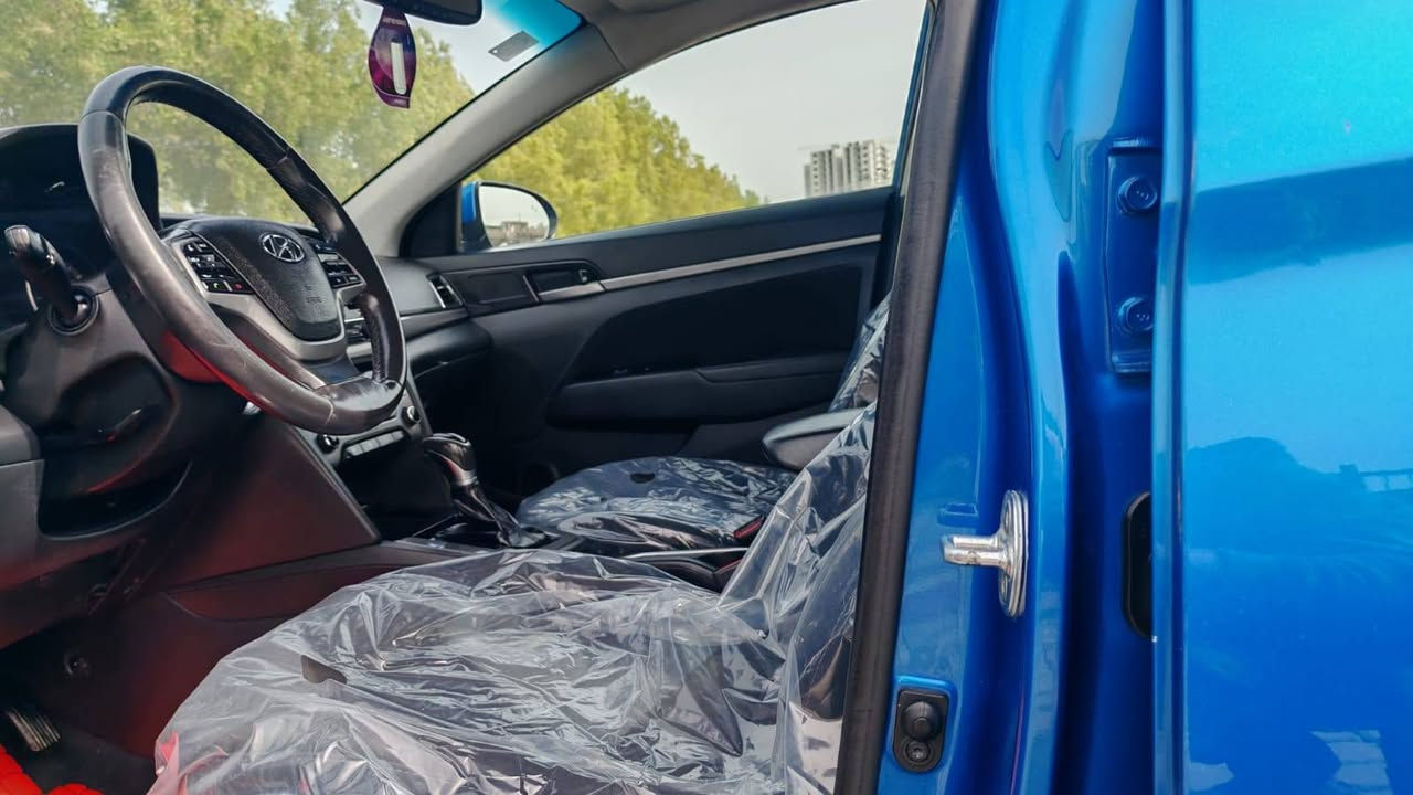 السلام عليكم 
اقرأ المنشور قبل الاتصال
اللنترا موديل 2017 جديده  رقم بغداد بمعنى الكلمه 
وارد امريكي لونها ازرق شذر
صور أمريكا  بلمنشور 
بيها فقط بنيد وجاملغات امامي صبغ بدون دواخل 
باقي السياره مكفوله علما السيارة ليبل واحد 
صدر جديد وعلفحص
ادامه كامله مسويلها وشرط الفحص
تخم تاير جديد 
منظومة تبريد جديدة 
تبريد ثلج ❄️ 
محرك (2000) دوش 
كير ATM المرغوب
رقم بغداد دولي وهزه جديده
السياره بأسمي واستخدام شخصي وشرط التحويل العنوان بغداد حي الجهاد 
السعر  122$ وبيها مجال للطيبين 
للاستفسار
***********
متواجد واتساب
ما متواجد عل فيس
