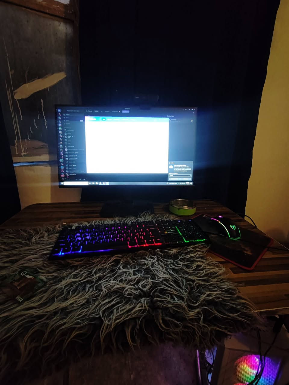 سلام عليكم تجميعه للبيع السعر 450 قفل الكيس rx580 المعالج intl R xeon e5 v4 2.20hz الرامات 16 ssd 265 الشاشه msi 120 hz مع ماوس وكيبورد وسماعه ويب كام مستعجل ع بيعتها مو شراي لتعامل واتساب *********** بغداد الحريه
